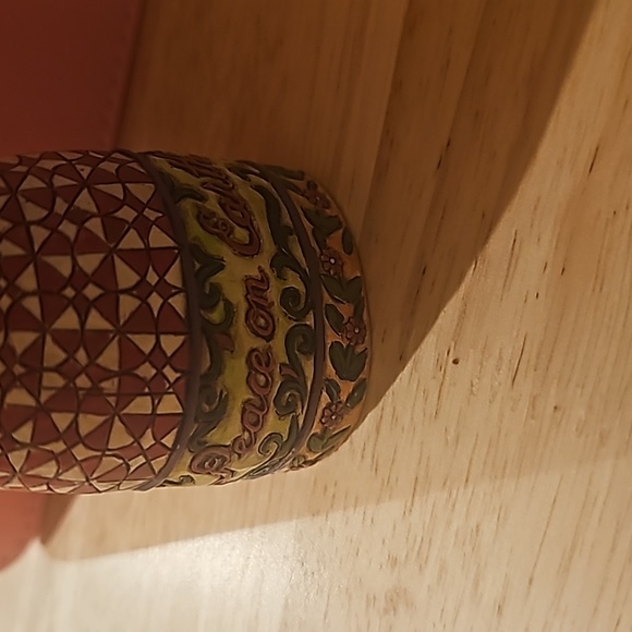 Jim Shore Angel Ornament Peace on Earth - Picture 3 of 12